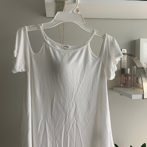 BUNDLE $18 for all tops!! Forever 21 and garage - Picture 2 of 3